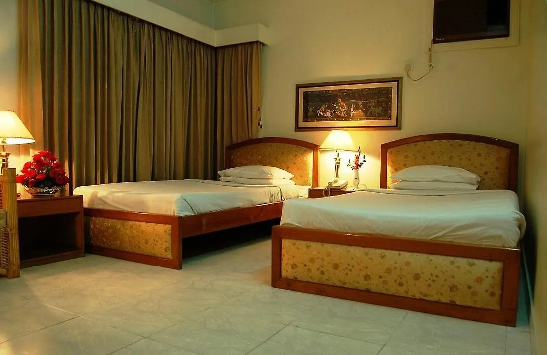 Hotel De Crystal Crown Dhaka
