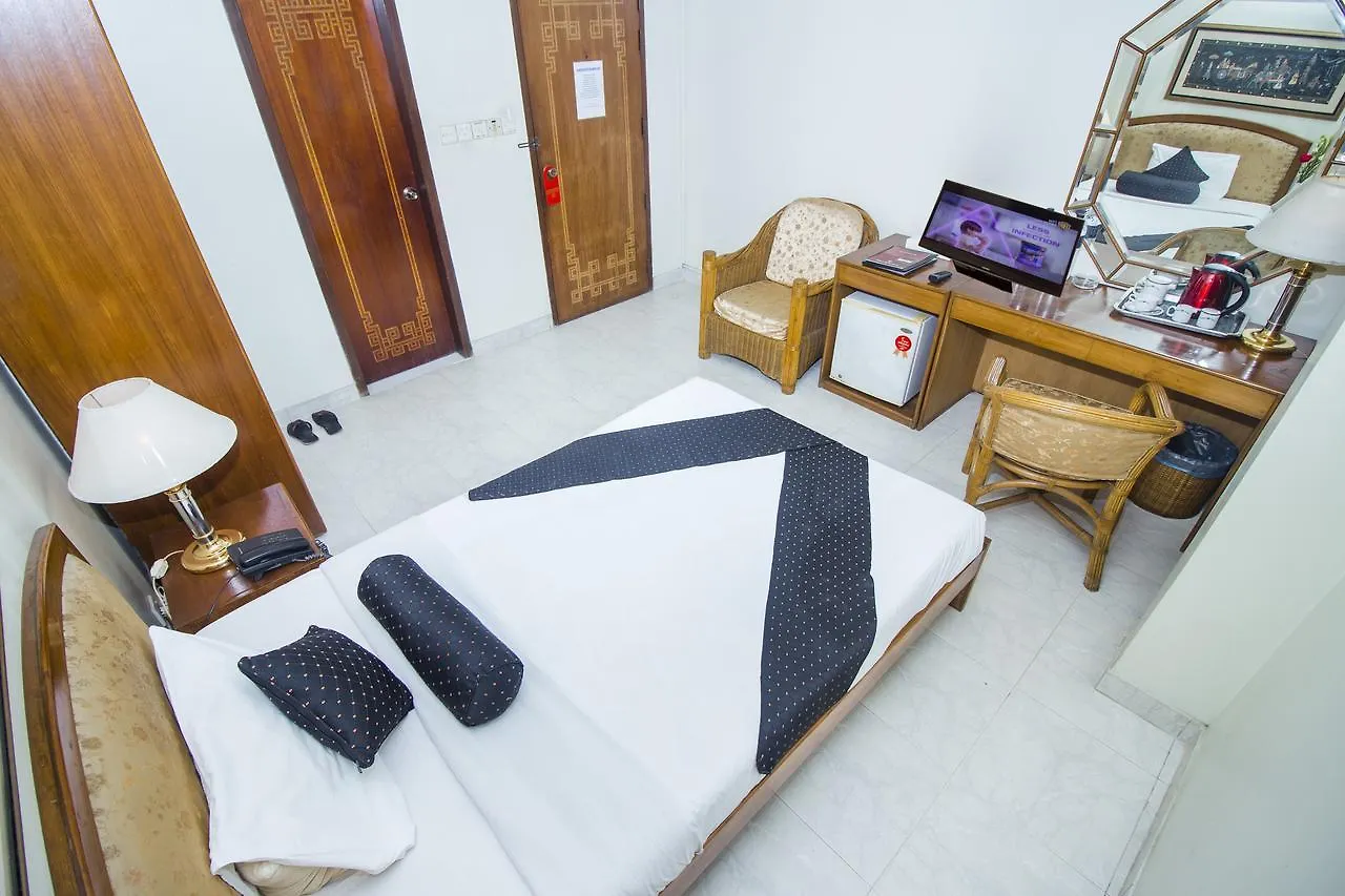 Hotel De Crystal Crown Dhaka