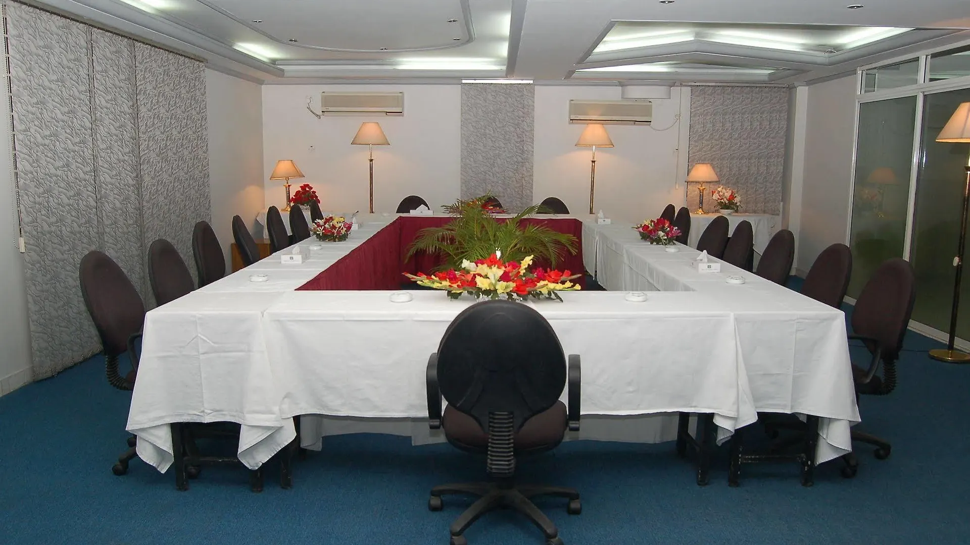 Hotel De Crystal Crown Dhaka