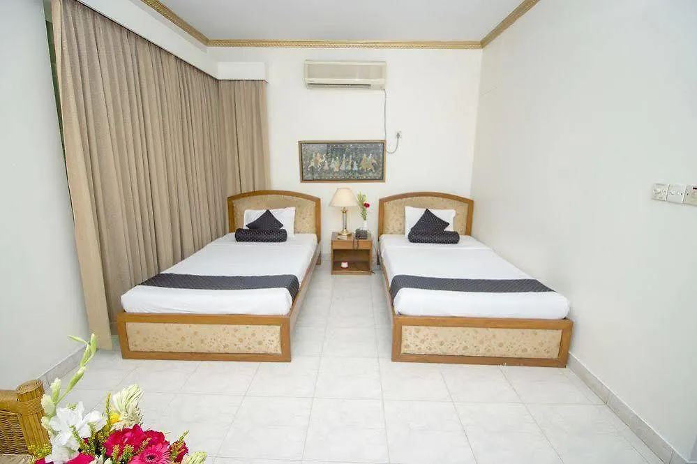 Hotel De Crystal Crown Dhaka 3*,